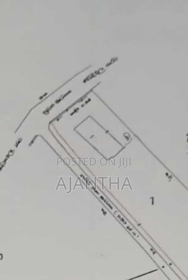 Gampaha Yakkala 83.5 Perch Infront Of Ranawiru Apparels With House Sal