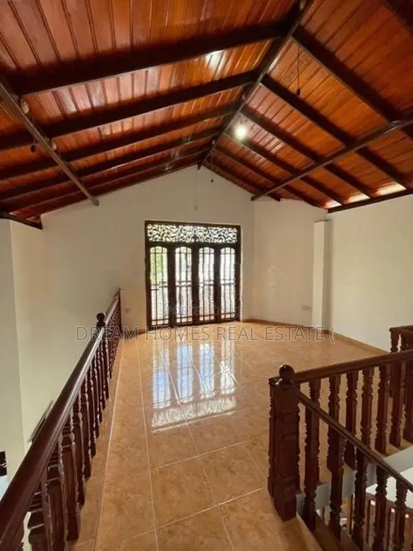 Spacious 4-Bedroom House For Sale – Kalalgoda, Thalawathugoda