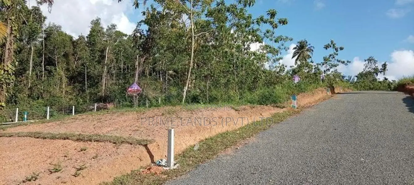 අලුත්වල හන්දිය අසලින්ම අගනා බිම් කොටස් 30ක් - Prime Lands
