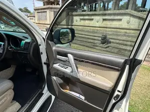 Toyota Land Cruiser V8 2009