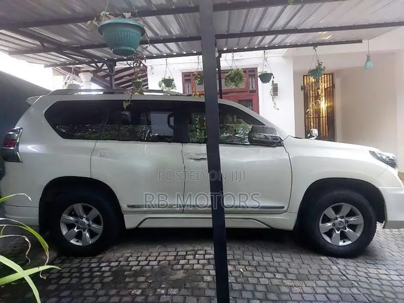 Toyota Land Cruiser Prado TX 150 2014