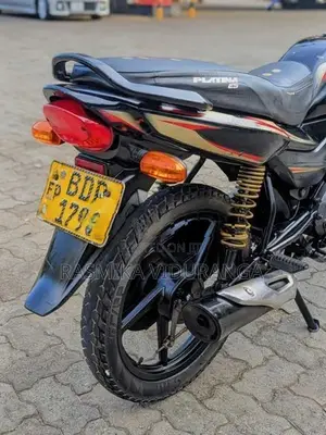 Bajaj Platina 100 2016