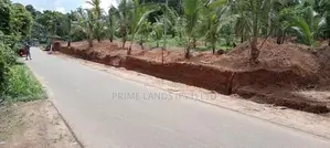හික්කඩුව ගෝනපිනුවල මාජුවාන හන්දියෙන් අගනා බිම් කොටස්