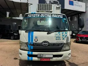 Hino Dutro Freezer 14.5FT 6Stud 2008