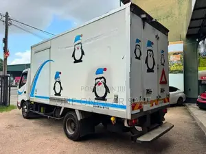 Hino Dutro Freezer 14.5FT 6Stud 2008