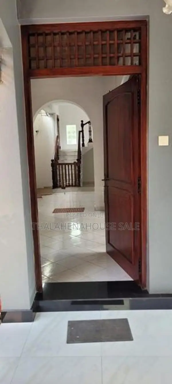 Newly Refurbished 2 Story House For Rent Thalahena In Malabe