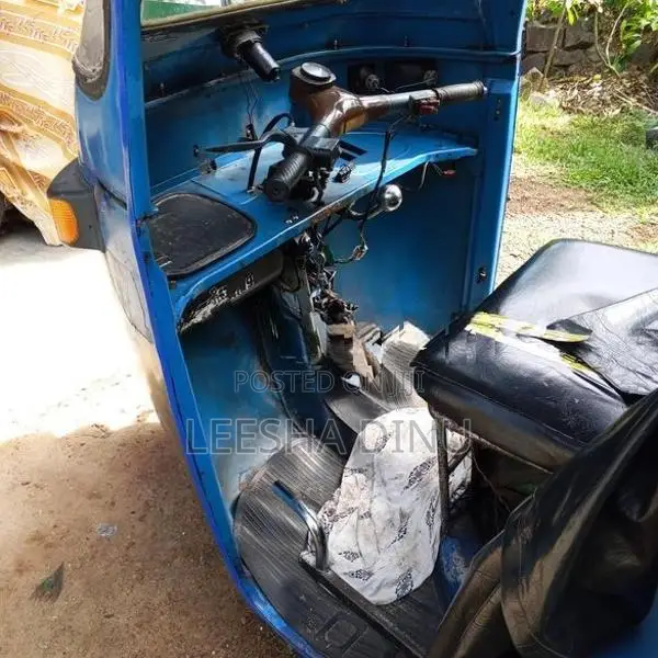 Bajaj RE QE 2006
