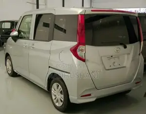 Toyota Roomy 2023
