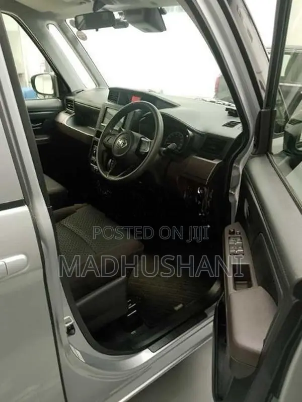 Toyota Roomy 2023