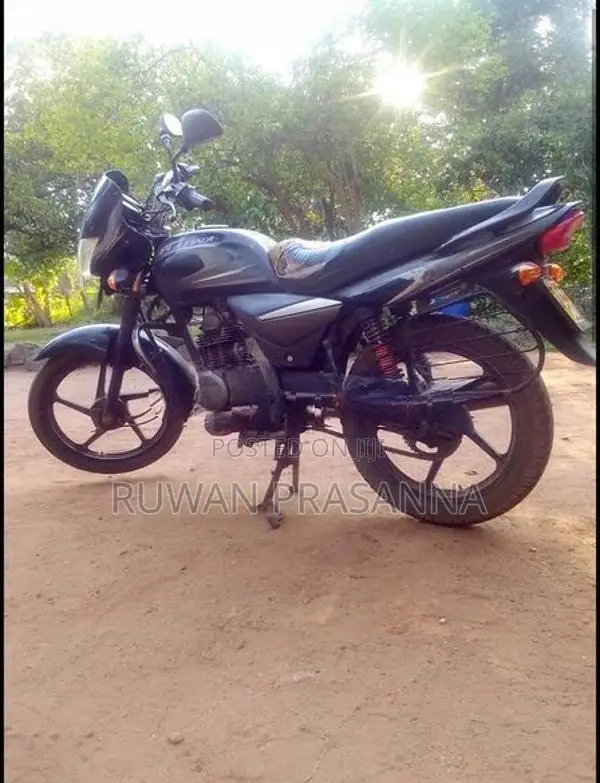 Bajaj Platina 100 2012