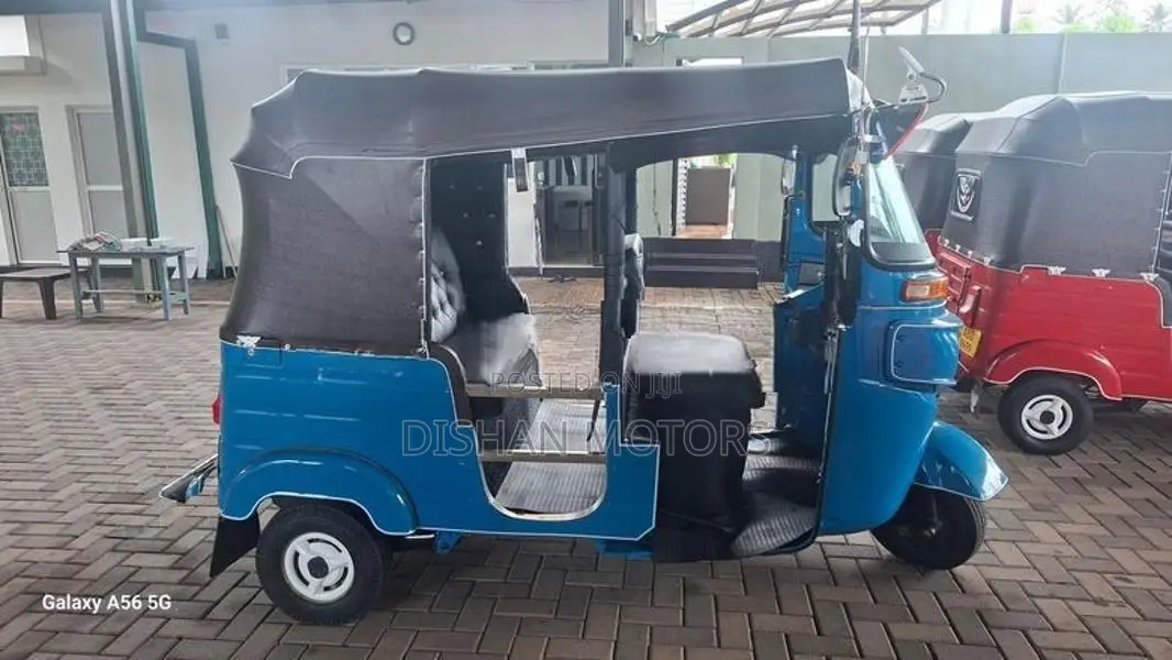 Bajaj RE 4Strok 2014
