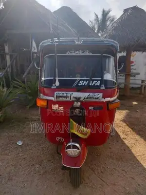 Bajaj RE 205 2005