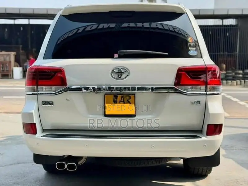 Toyota Land Cruiser V8 ZX Bruno Cross 2015