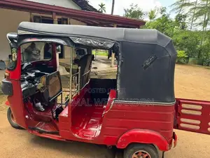 Bajaj RE 2015