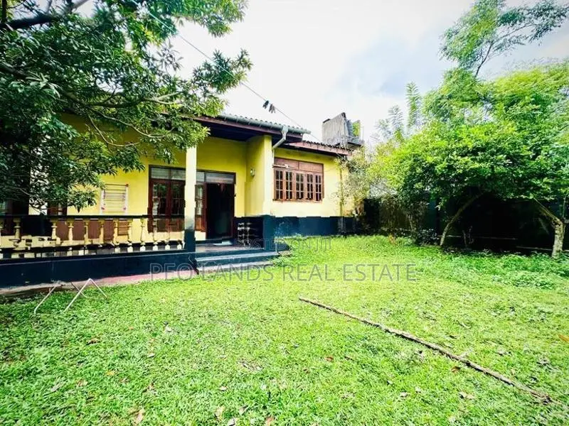 (SH634) House for Sale in Thalawathugoda (land Value)