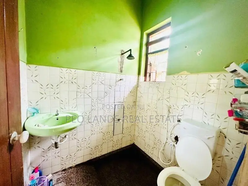 (SH634) House for Sale in Thalawathugoda (land Value)