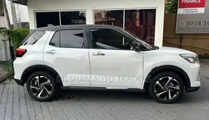 Toyota Raize Z Hybrid BSM 2026