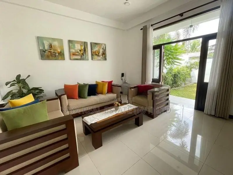 Luxury House for Sale in Athurugiriya