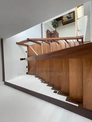 Luxury House for Sale in Athurugiriya