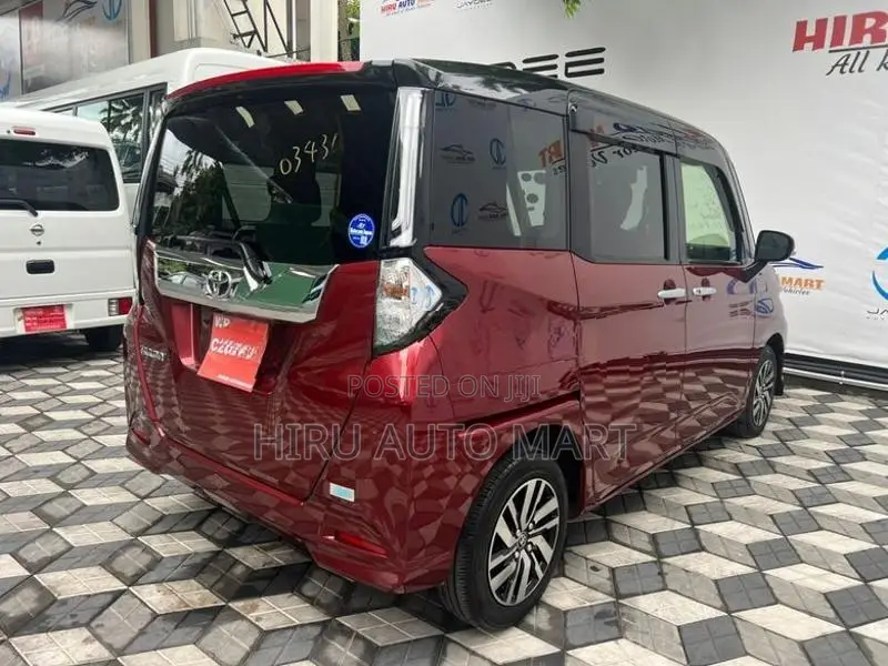Toyota Roomy Custom G 2023