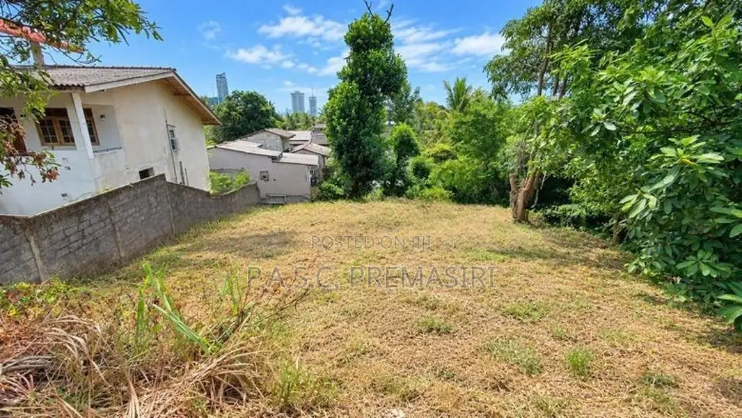 Land for Sale in Kalapaluwawa, Rajagiriya - Prime Residential Location