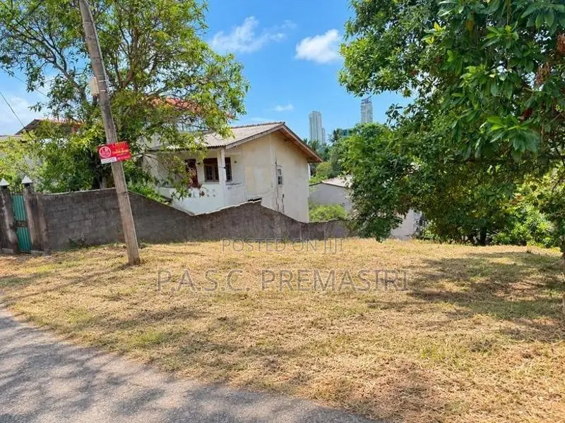 Land for Sale in Kalapaluwawa, Rajagiriya - Prime Residential Location