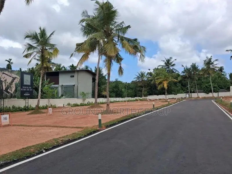 Valuable Land for Sale in Hokandara S10 1