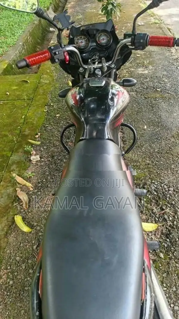 Bajaj Discover 2011