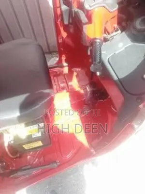 Bajaj RE 2018