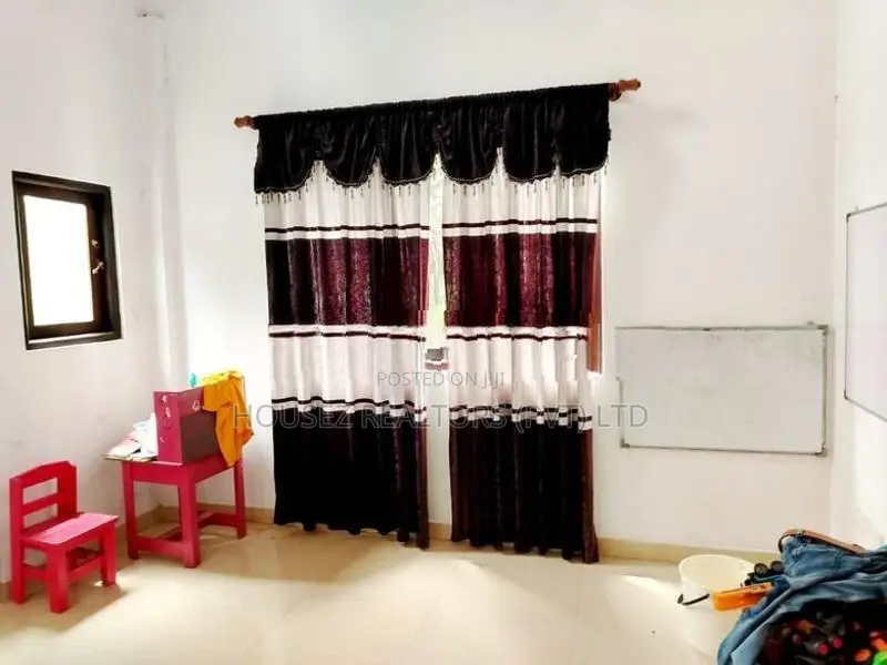 Modern Luxury 4-Bedroom House For Sale – Bandaragama