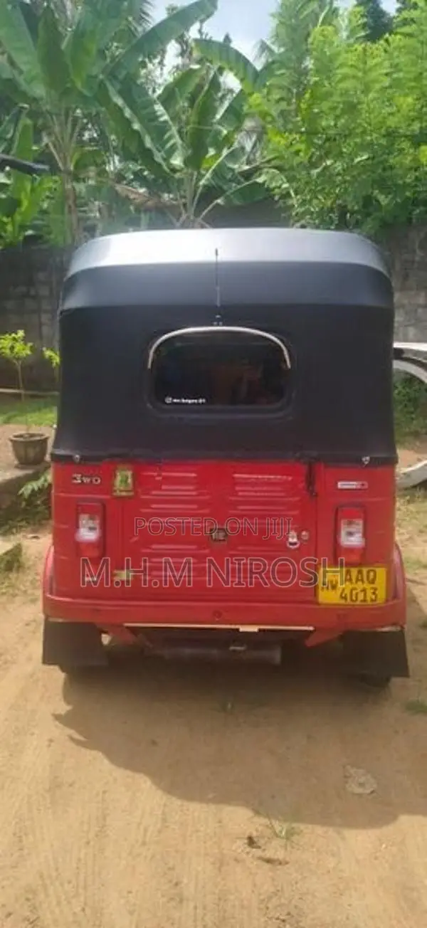 Bajaj RE 2014