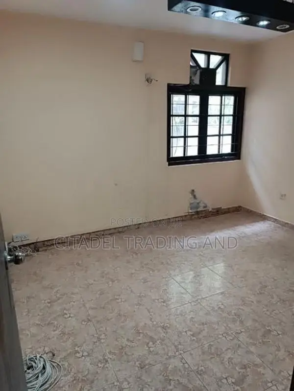 3 Story Building For Rent In Colombo 4 - CC844