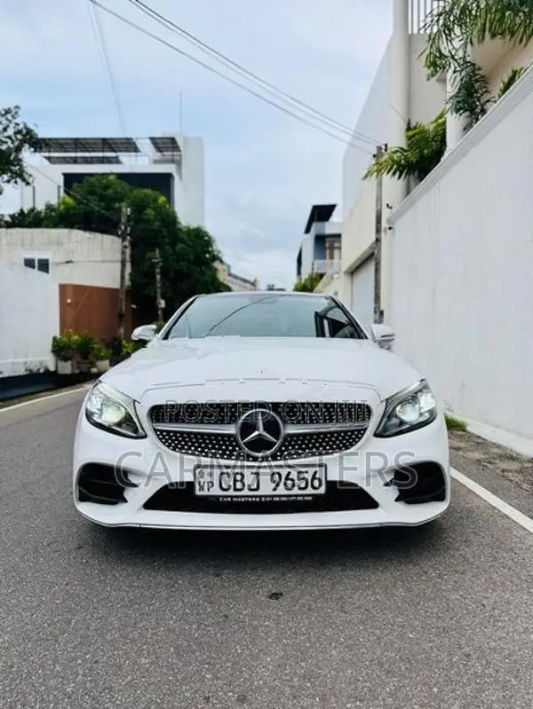 Mercedes Benz C200 Premium Plus 2019