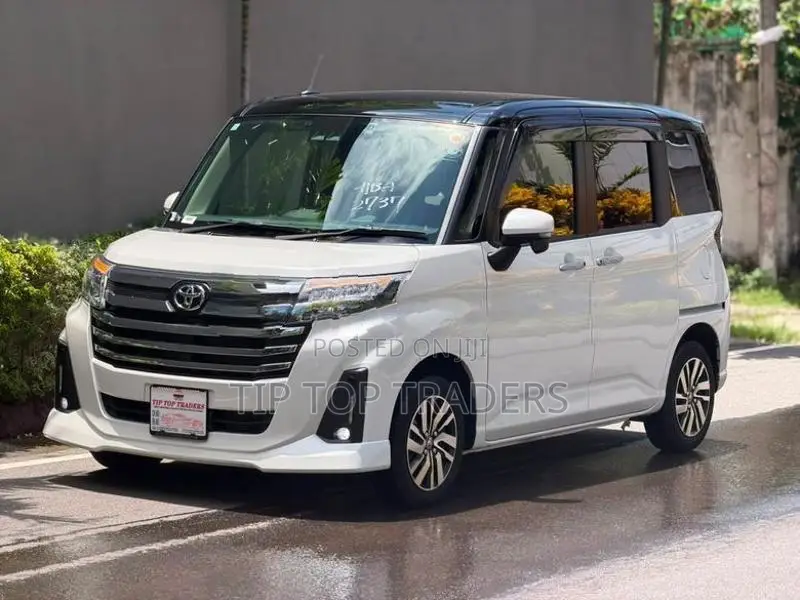 Toyota Roomy Custom G 2023