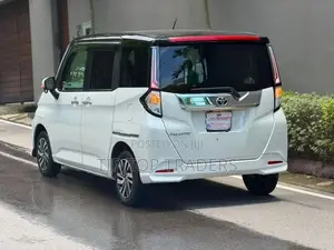 Toyota Roomy Custom G 2023