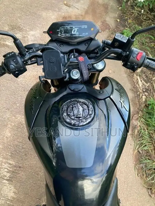 Bajaj Pulsar N160 2025