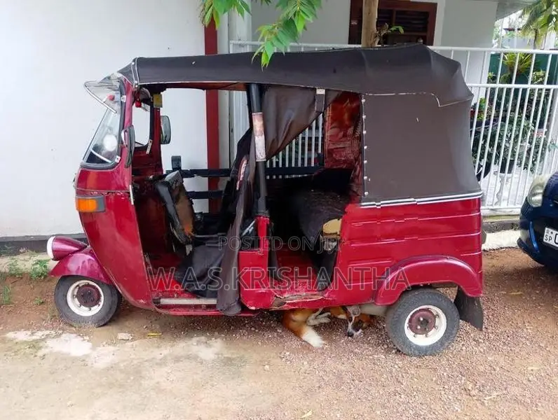 Bajaj RE 2005