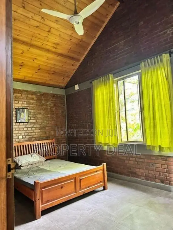 5 BR House for Sale in Rajagiriya- PDH268