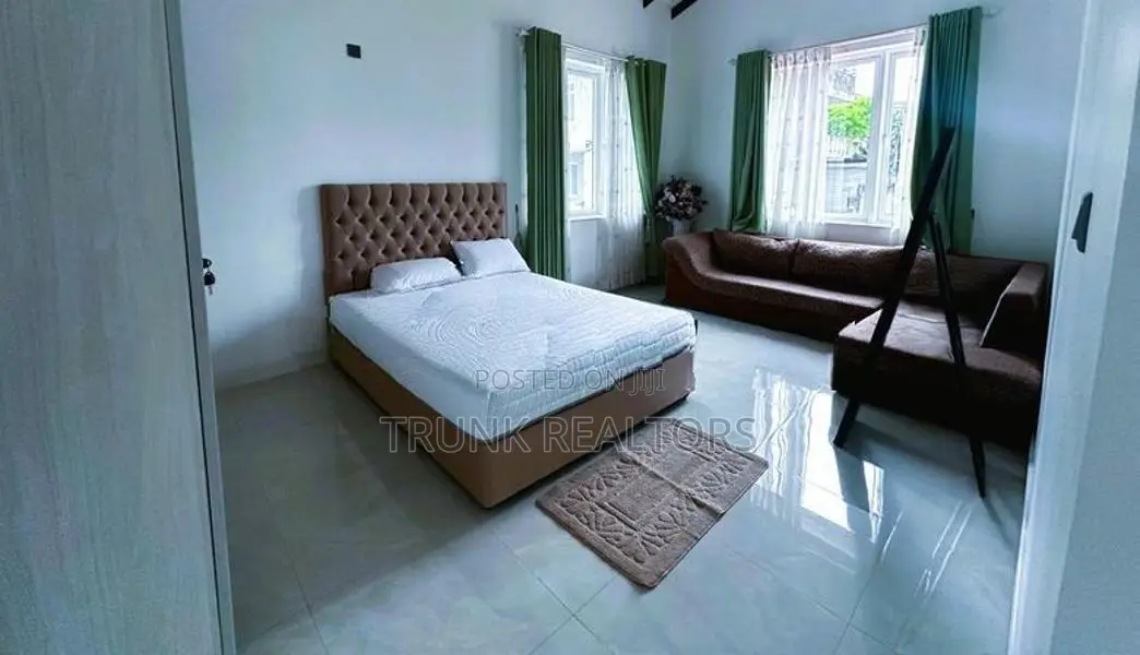 Thalawathugoda 06BR House For Rent (NK11878)