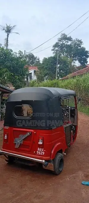 Bajaj RE 2025