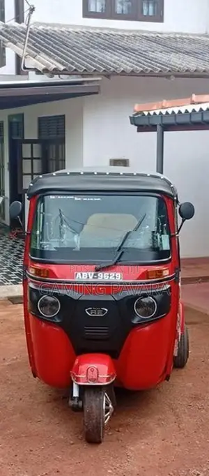 Bajaj RE 2025
