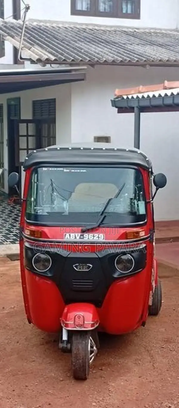 Bajaj RE 2025