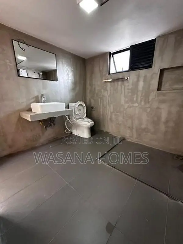 3 Unit House for Sale in Borelesgamuwa