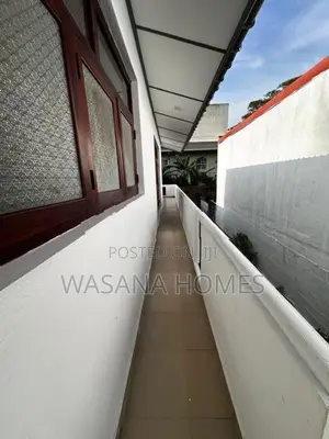 3 Unit House for Sale in Borelesgamuwa