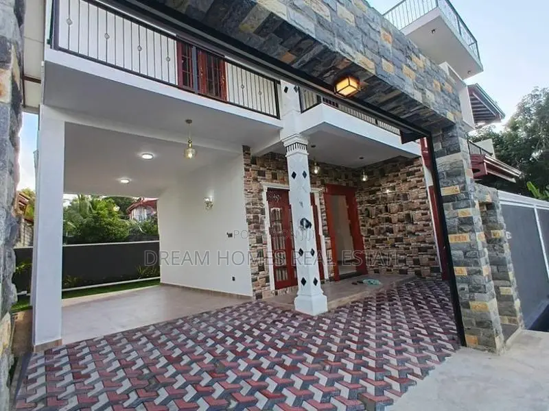 4 Bedroom Modern House For Sale – Makandana In Piliyandala