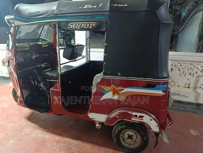 Bajaj RE 2005