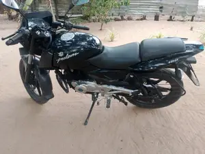 Bajaj Pulsar 180 2009