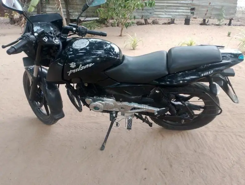 Bajaj Pulsar 180 2009