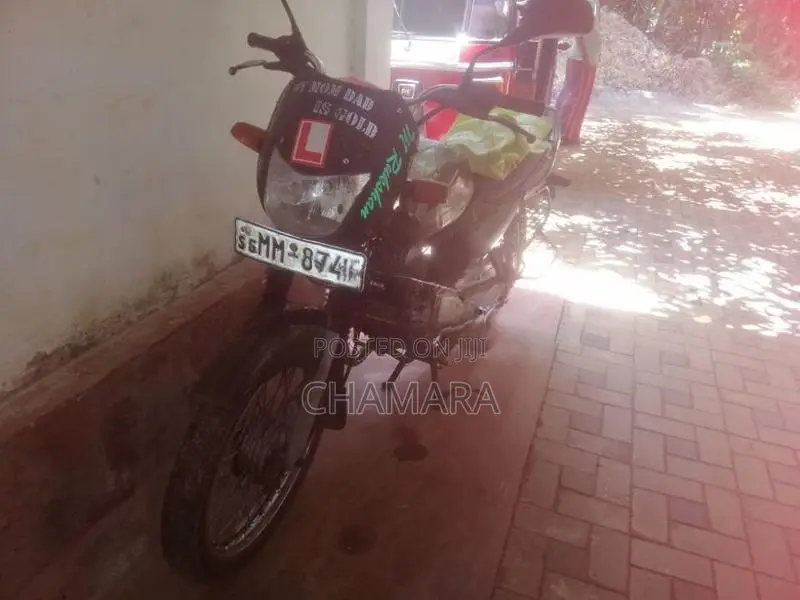 Bajaj CT100 2010