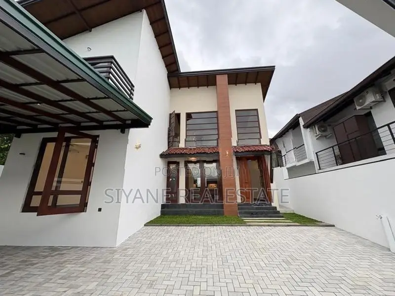 Brand New House for Sale in Battaramulla